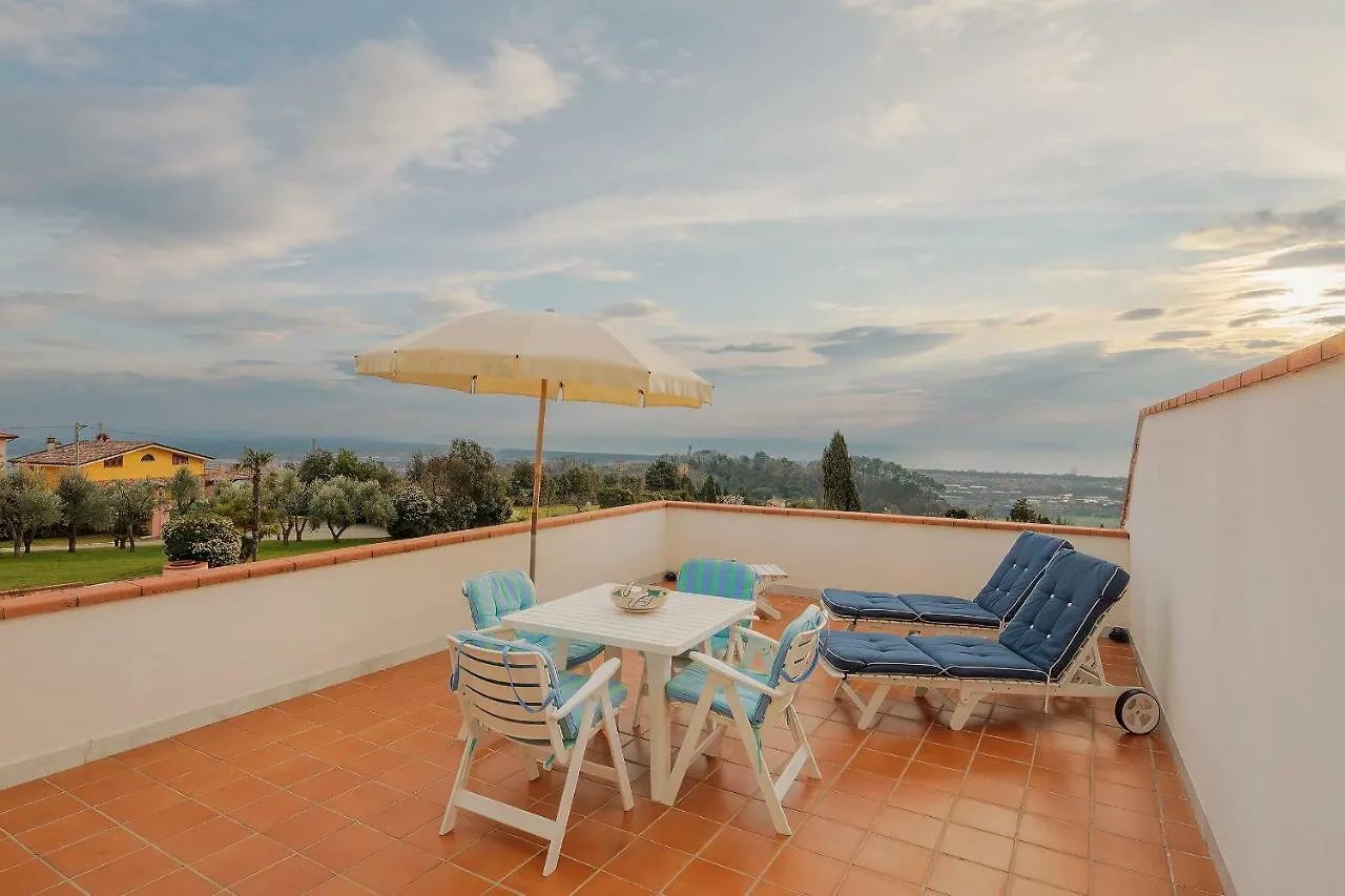 Ca Ai Venti-Appartamenti Vista Mare Dalle Colline Vicino A Lucca Mommio Italy